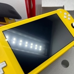 （未使用に近い）Nintendo Switch Lite イエロー　純正ケースセット