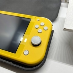 （未使用に近い）Nintendo Switch Lite イエロー　純正ケースセット