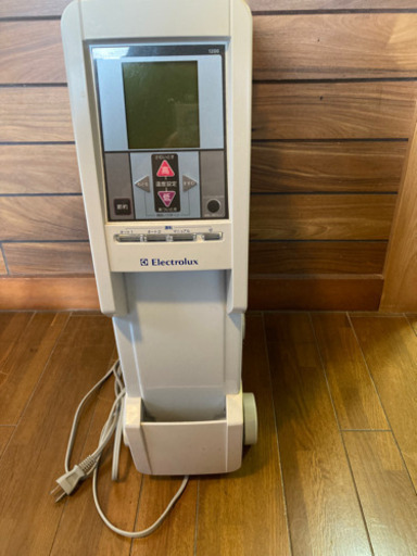 エレクトロラックス オイルヒーター EOH812T