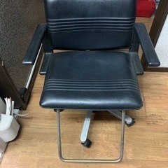 ②美容室の椅子