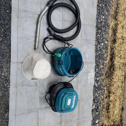 makitaの掃除機能。乾湿両用です。