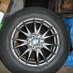 もう少しで雪の季節購入価格の半値以下の価格です　２２５/６５ー１７アルミホイル（新品に近い）