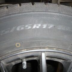 もう少しで雪の季節購入価格の半値以下の価格です　２２５/６５ー１７アルミホイル（新品に近い）