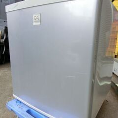 E758　DA EVOO　冷蔵庫１ドア　４５L　無料商品。