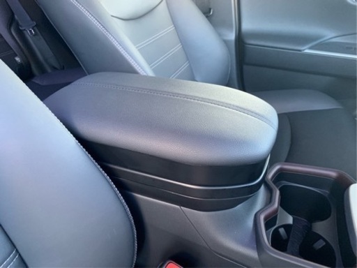TOYOTA 純正 アクセサリー RAV4 アームレスト (スライドタイプ) トヨタ(純正) アームレスト(スライドタイプ) のパーツレビュー