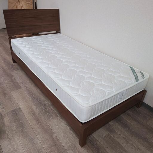 【美品】シングルベッド ベッドフレーム マットレス付き 木製 ウォールナット 菊倉