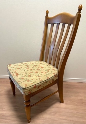 カリモク　チェア　椅子