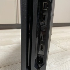 PS4 Pro 1TB 中古美品箱付3万円でお譲りします PS4 Pro 1TB 中古美品箱付3万円でお譲りします