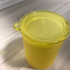 黄色い容器