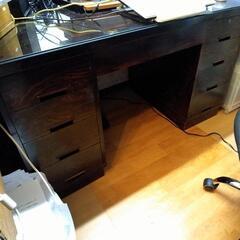 木製の事務机