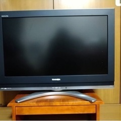 ０７年式テレビ　３２型(リモコン付)