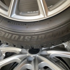 タイヤー205/60R16