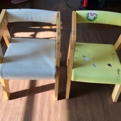 幼児用椅子　　2脚セット　　