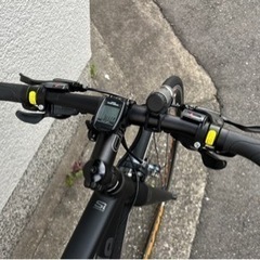 スペシャライズド ロードバイク（フラットバー）ライト等おまけ多数。