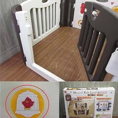 ss3289　日本育児　ベビーサークル　スクエア　4枚　おもちゃ付き　ミュージカルキッズランド　ショコラ　プラスチック製　ゲート付き　扉付き　6ヶ月～3歳半 - 子供用品