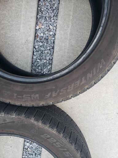 残溝8ミリ スタッドレスタイヤ 225/50-18 ナンカン NANKANG 225/50R18 