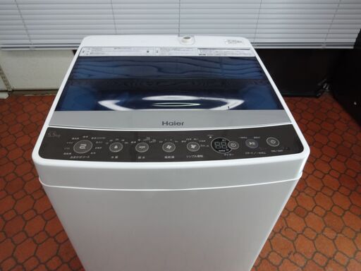 ID 995551　洗濯機　ハイアール5.5Kg　２０１７年製　JW-C55A