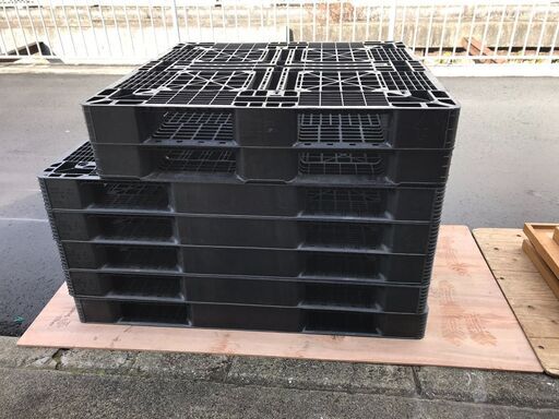 パレット プラスチック製 7枚セット 幅110cm×奥行130cm×高さ12cm