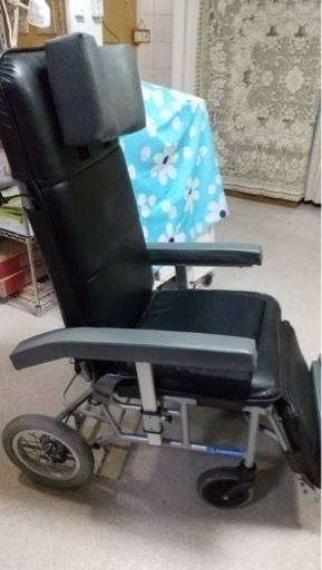 リクライニング車椅子　フルフラット