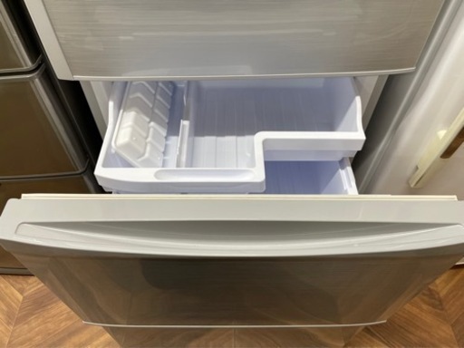 リユースショップBYREUSE配達・設置OK】SHARP 264L 3ドア冷蔵庫 - その他