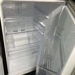 ☆中古 激安！！￥11,800！！＜店長おすすめ！＞MITSUBISHI　三菱　146㍑2ドア冷蔵庫　家電　2017年製　MR-15C-B型　幅48cmｘ奥行60cmｘ高さ121cm　【BBM093】