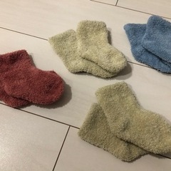 【無料】ベビー　靴下　7〜9cm 冬　モコモコ　4足