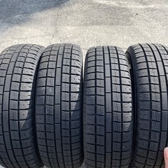 軽自動車スタッドレスタイヤ　ＴＯＹＯ　１５５／６５Ｒ１３　７３Q