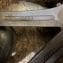 MID SCHNEIDER マルカサービス シュナイダー 社外ホイール 18インチ 4本 7J5HPCD114.3+50 C-HR エスティマ等　(VHI202)クレジットカード QRコード決済可能