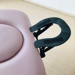 アメリカ　アースライト社製　マッサージテーブル（施術用ベッド)　