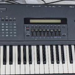 YAMAHA　シンセサイザー　 SY85