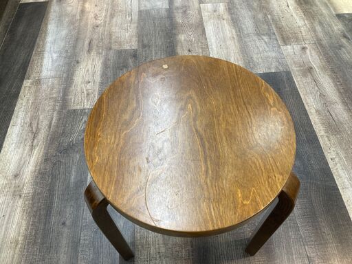 artek(アルテック)×vitra(ヴィトラ) スツール 【公式通販】
