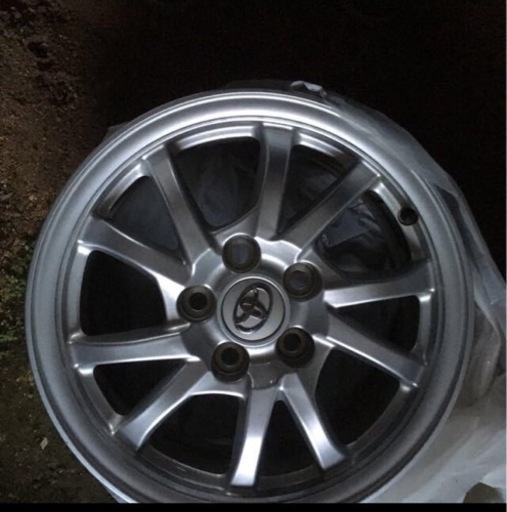 プリウスアルファ純正ホイール16インチ