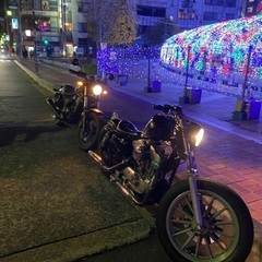 アメリカンバイク乗ってる若い人募集