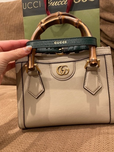 GUCCI ダイアナミニバック