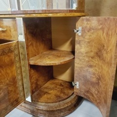 ④622番✨イタリア製 アンティーク調 カップボード 輸入家具 食器棚 ブラウン 飾り棚 ‼️