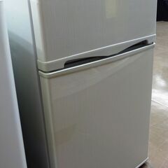 アビテラックス 冷蔵庫 AR-100E 中古品 96L 2016年