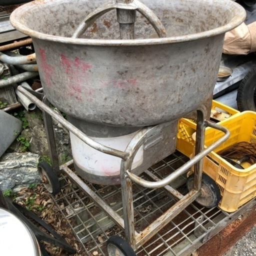 値下げ　中古　モルタルミキサー　現状