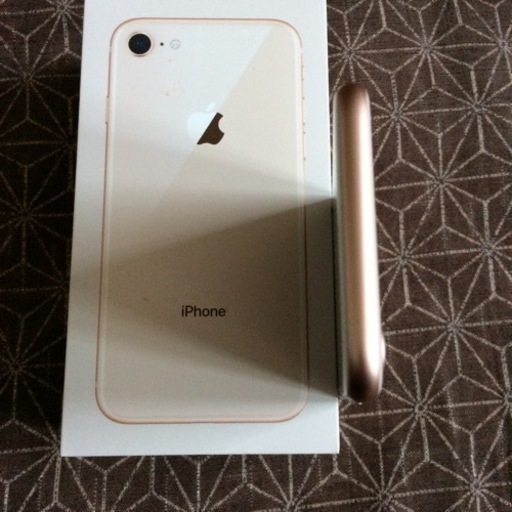 アイホン8 SIMロック解除済み Apple iPhone 8 64GBゴールド 箱付き SIM