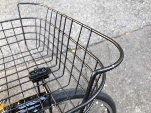 ほぼ新品のクロスバイクとシティサイクルのいいとこ取りの自転車です 