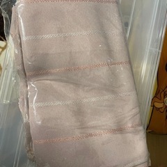 ニトリ　遮光二級カーテン　ピンク　100×135