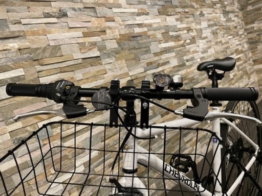 自転車 【ほぼ新品】自転車 クロスバイク シボレー 700C 外装6段変速 