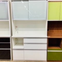 松田家具が手がけるホワイトカラーのレンジボード