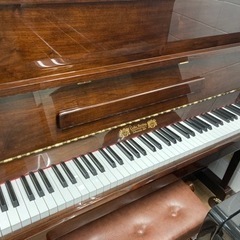 ペレツィーナ　アップライトピアノ