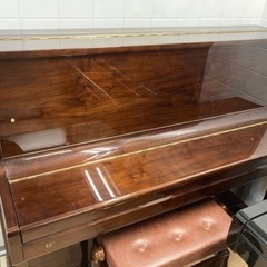 ペレツィーナ　アップライトピアノ