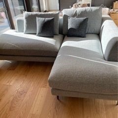 新品未使用カウチソファ