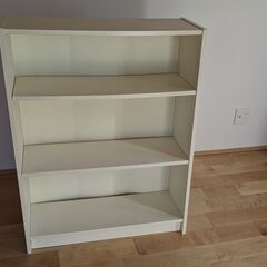 IKEA 白い本棚
