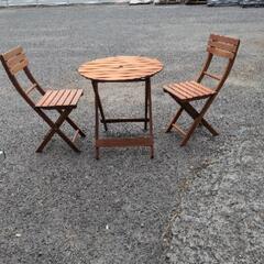 【取引中】木製　折りたたみテーブル　椅子2脚セット　ガーデニング