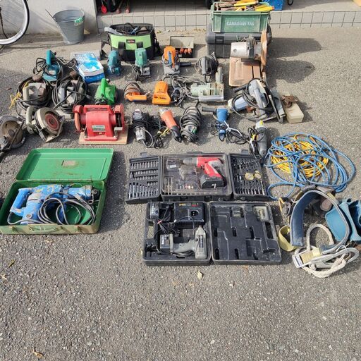 電動工具 等 大量 まとめ 25点以上 サンダ 丸ノコ 電動ドライバー ドリル  ブロアー マキタ リョービ 等