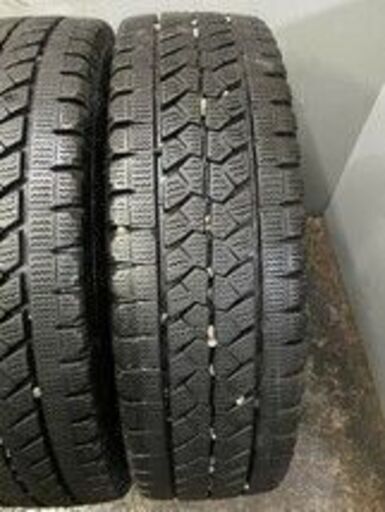 BS BLIZZAK W979 205/70R17.5 115/113L LT 17.5インチ トラックタイヤ 