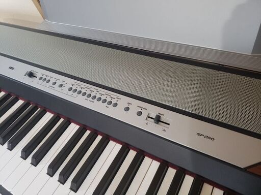 電子ピアノ KORG-SP250 売ります ペダル/スタンド/イヤホンジャックつき